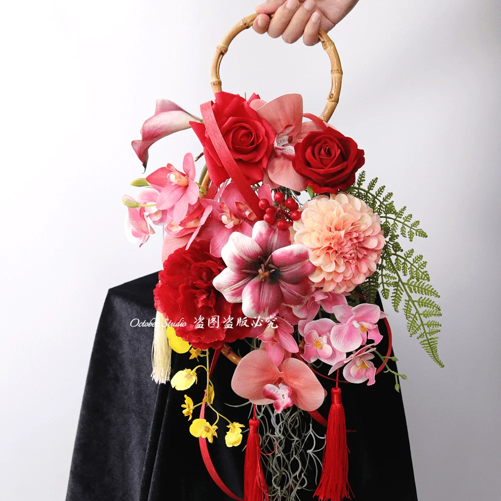 

New Chinese style wedding bride hand flower high-end bamboo bracelet red hand bouquet red dress photo simulation bouquet