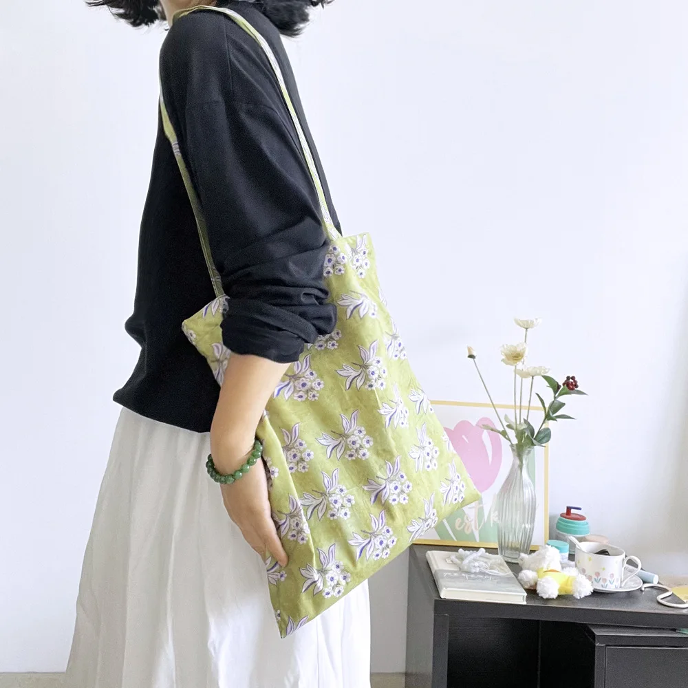 2026 New Women Floral Cotton Shoulder Bag Niche Design Indian Block Print White Jasmine Thin Fabric Commute Canvas Tote Handbag