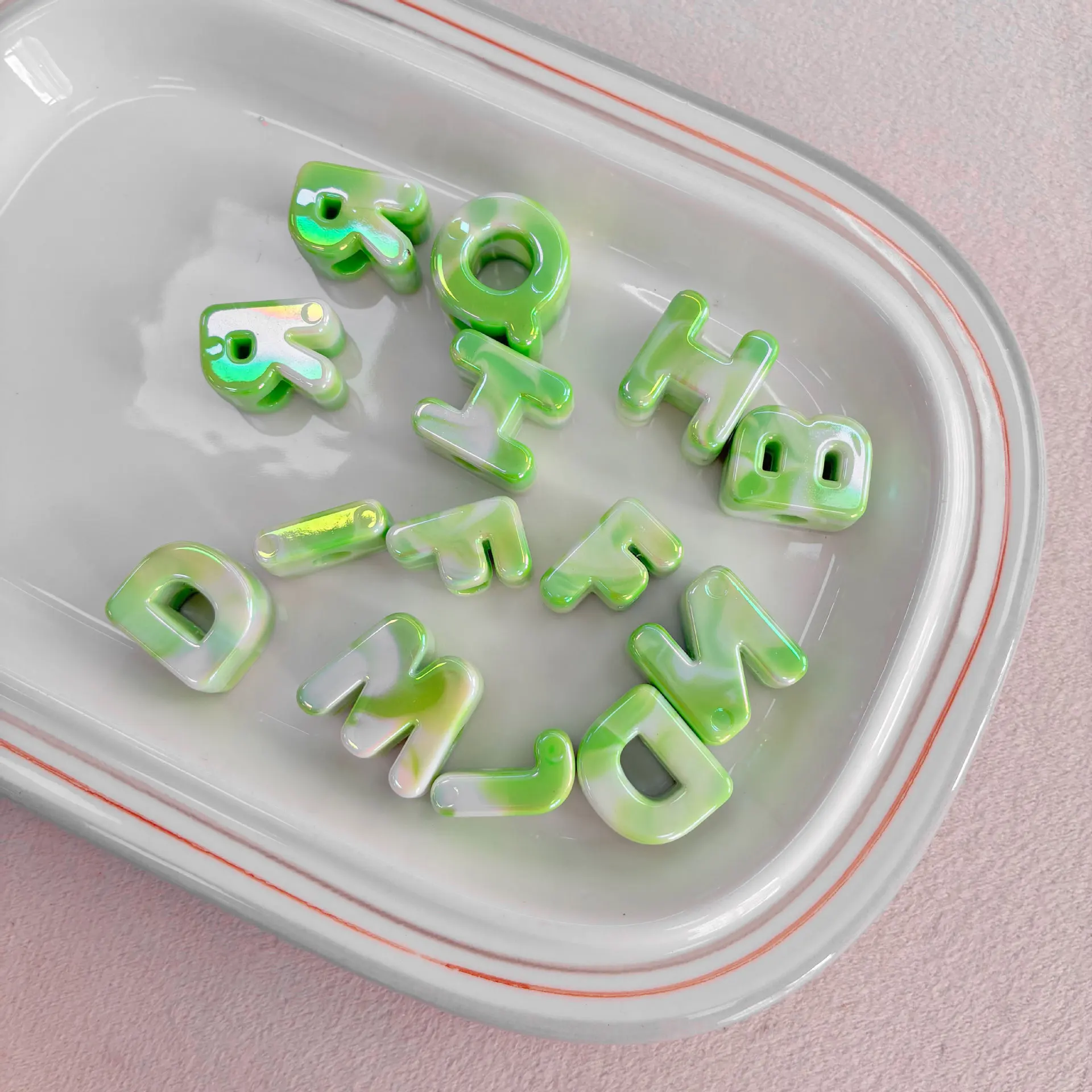 26-100 Stück Acryl-Alphabetperlen mit großem Loch, zweifarbig, irisierend, UV-beschichtet für DIY-Handykette, Schlüsselanhänger, Schmuckherstellung, lose Perlen – Detail 10