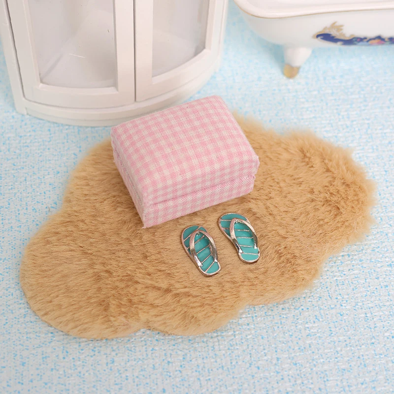 Dollhouse Mini Cloud Plush Carpet Bedside Blanket Model Small Cloth Doll Simulation Miniature Floor Mat Home Decor Accessorie