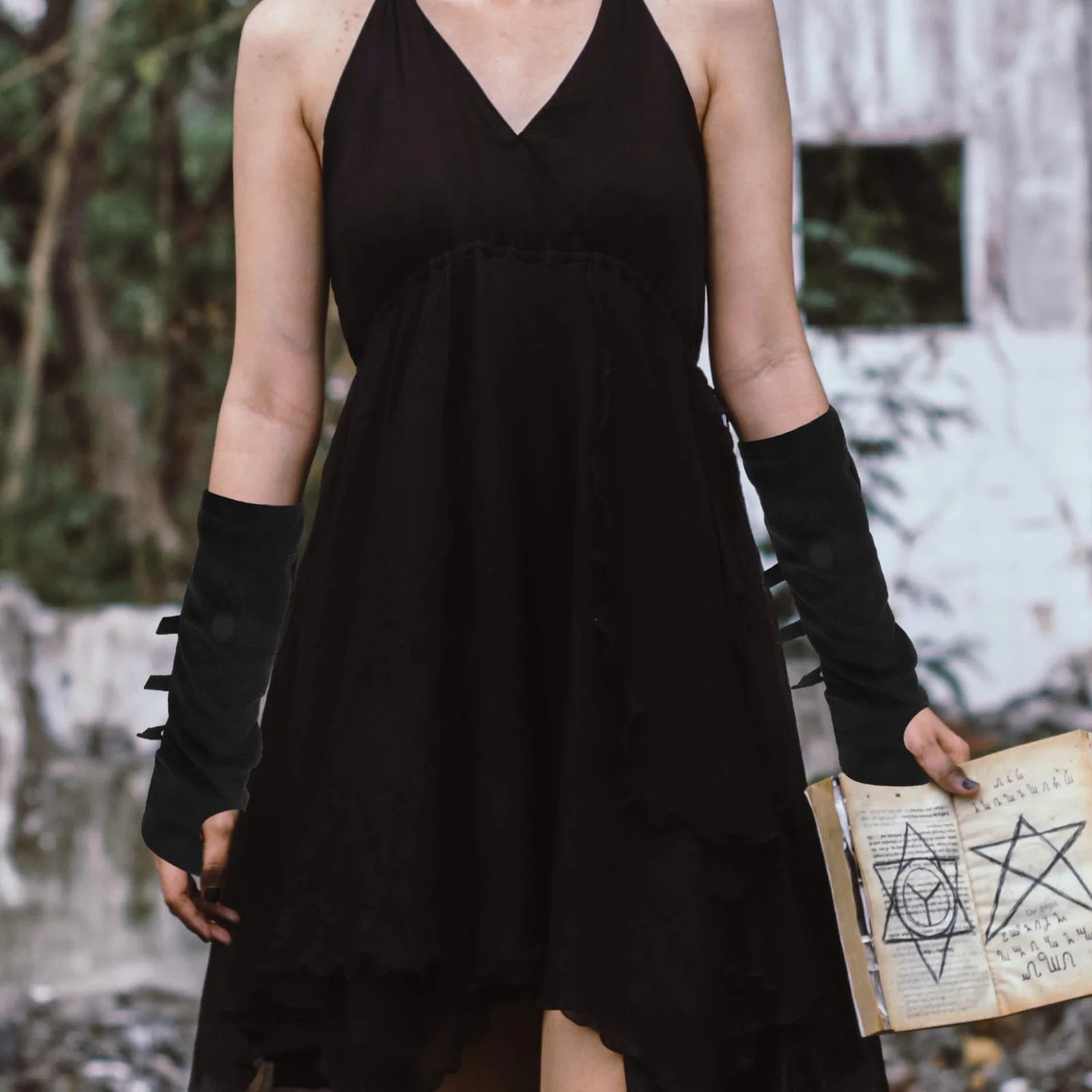 1개 1쌍 펑크 나이트 손목 코스프레 브레이서 조절 가능한 빈티지 스타일 팔 보호대 할로윈 파티 롤플레이 소품 액세서리