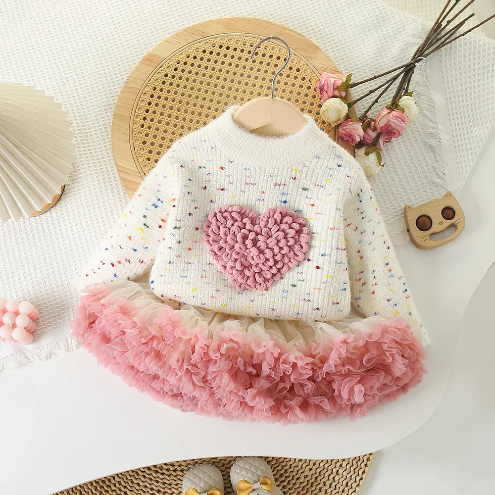2024 Neues Kinderkleidungsset, 2-teilig, Pullover-Anzug, 3D-Herz-Strickpullover und Tüllrock, Mädchen-Kleidungsset – Detail 3