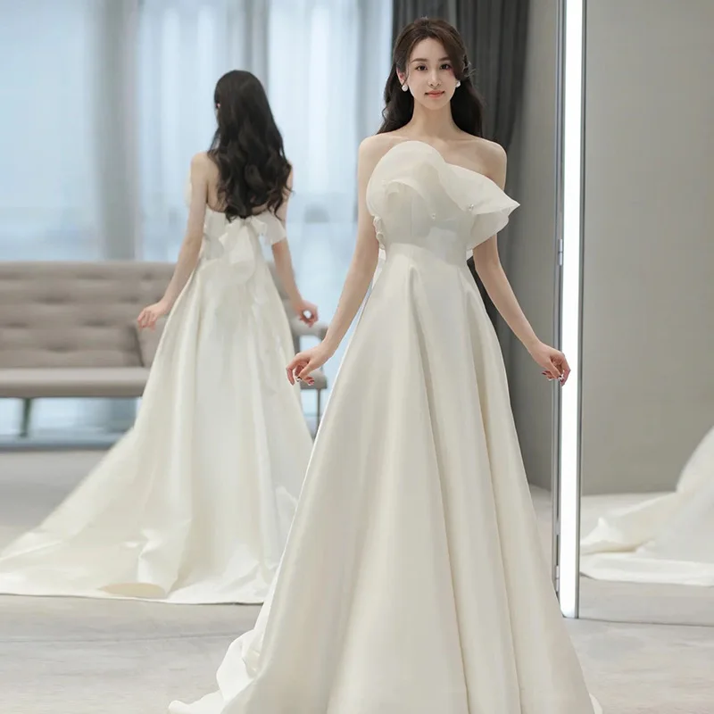 프랑스 새틴 끈이 없는 가벼운 웨딩 드레스 간단한 약혼 드레스 연꽃 잎 칼라 환영 드레스 흰색 정장 드레스 맞춤형