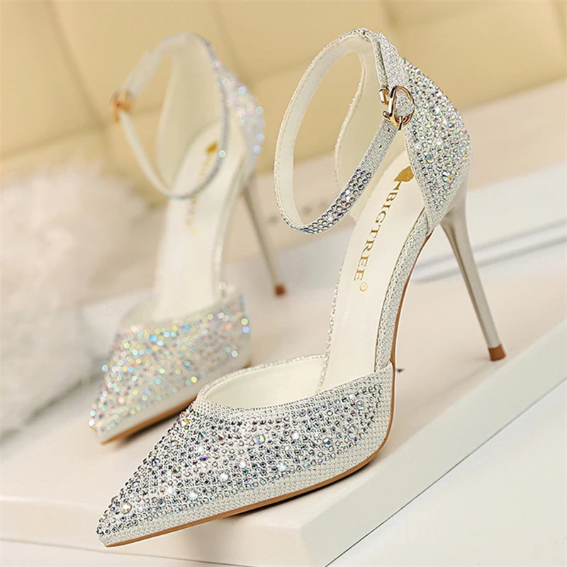 Summer New Fashion Shoes Shiny Rhinestones Designer Heels Wedding Banquet Shoes Crystal Sequined Women Pumps Golden Sandals