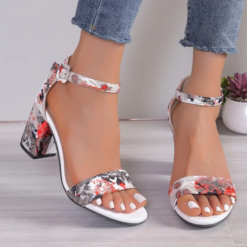 Summer New Chunky Sandals Women\'s Round Head Open Toe Printed Metal Buckle with A Line with Non-slip High Heels