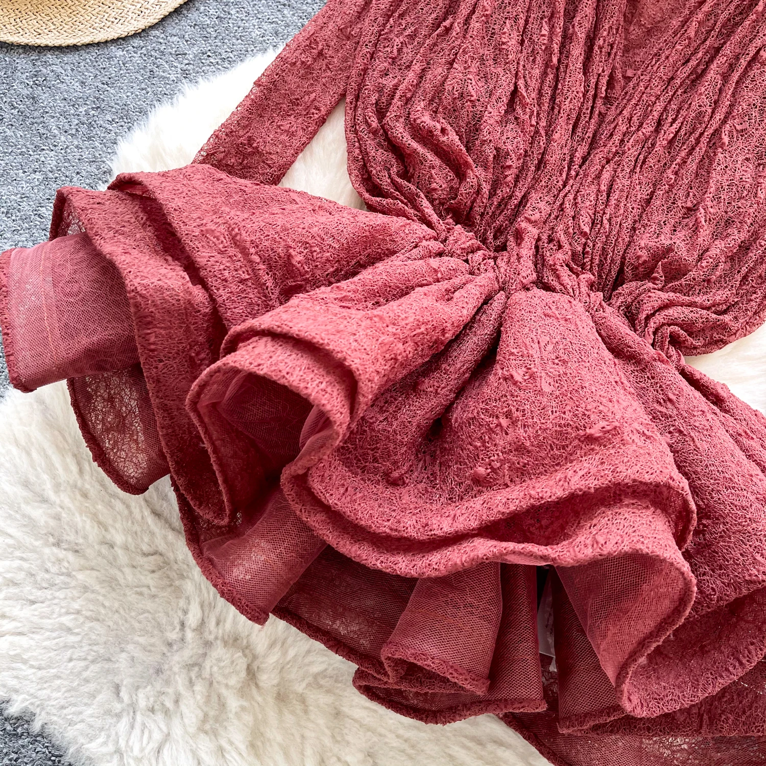 ชุดเดรสสั้นสไตล์วินเทจเก๋ไก๋ คอวี แขนยาว แต่งระบาย ดีไซน์หรูหราสไตล์เกาหลี โบโฮ