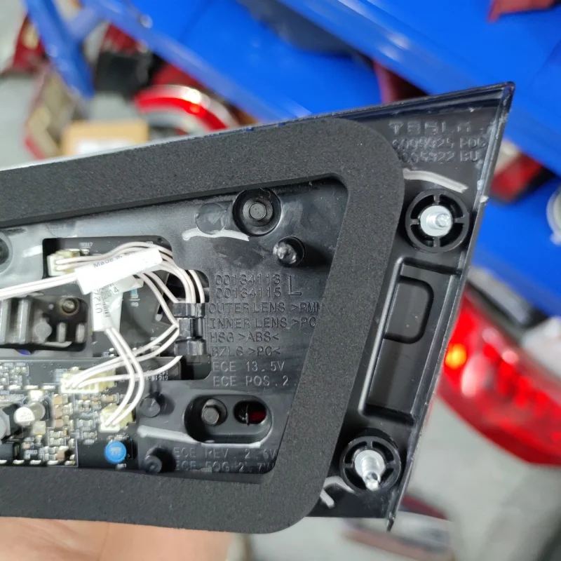 ل تسلا نموذج S 2012 2013 2014 2015 2016 2017 2018 2021 اليمين/اليسار الداخلي الذيل ضوء LED OEM 3 دبابيس 6005924-00-E 600592400E