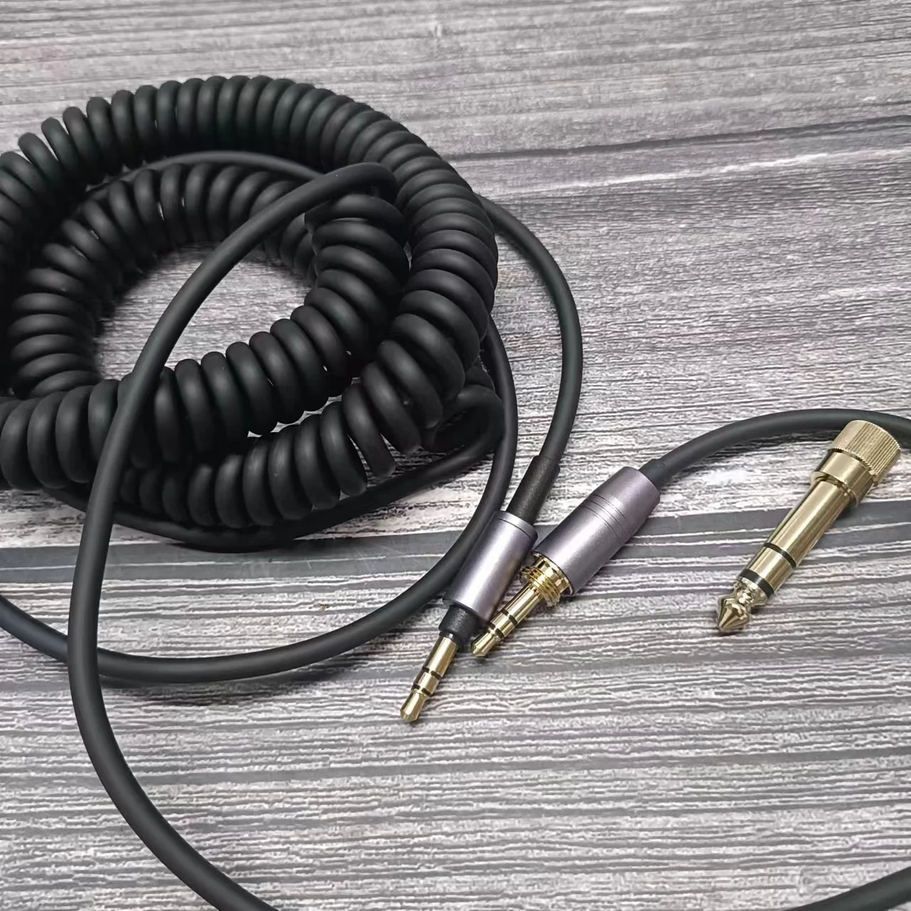 Hochwertiges Audiokabel für Sony 1000XM5 Kopfhörer, spiralförmiges AUX-Kabel, Upgrade-Kabel mit 6,35-mm-Adapterstecker, Plug-and-Play. – Detail 5