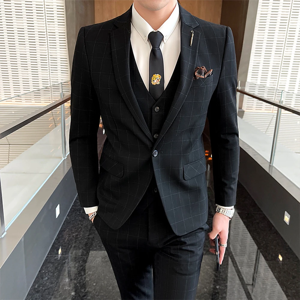 Premium Men's Wedding Suits Classic 3 Piece Plaid Set Slim Fit Notched Collar Suit with Single Button Closure