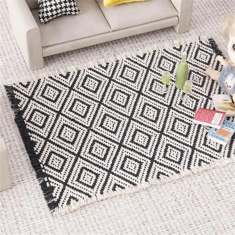 1:12 Scale Miniature Dollhouse Blanket Carpet Doll House Home Decor Ornament Furniture Accessory For DIY Scene Model