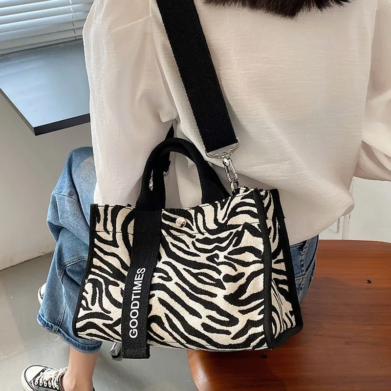 Zebra Pattern Canvas Bag Office Worker Commuter Large-capacity Shoulder Bags Versatile Crossbody Organ Bag Practical Handbags