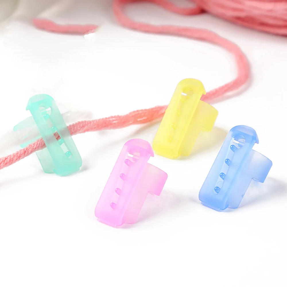 4pcs 4 Yarn Guides Finger Splitter Wool Knitting Tool Handcraft Sweater Handmade Thimble Knitted Plastic DIY Sewing Accessories