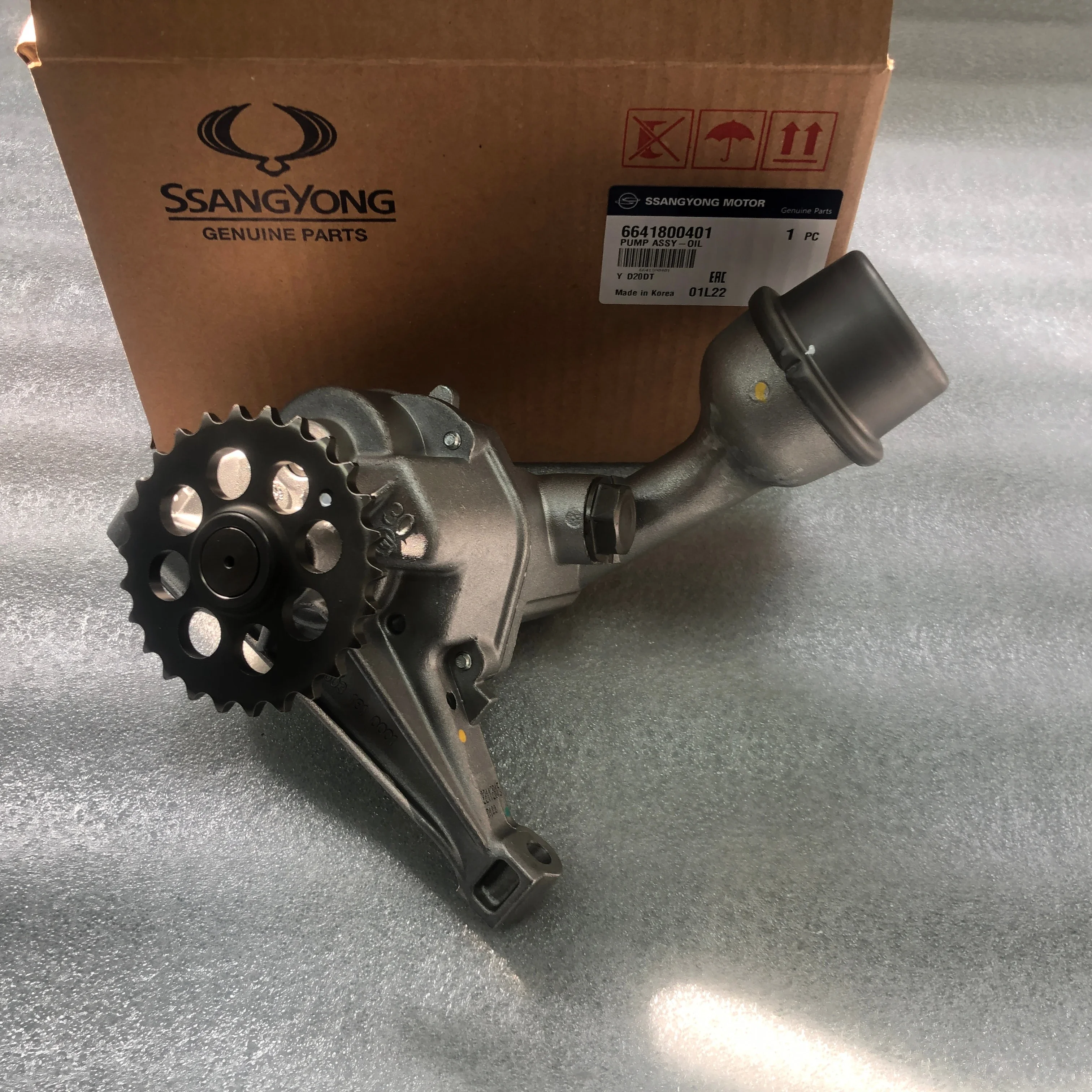 Car Parts Oil Pump 6641800401 for Ssangyong Korando Rodius Actyon Rexton with Cheap Price Stock