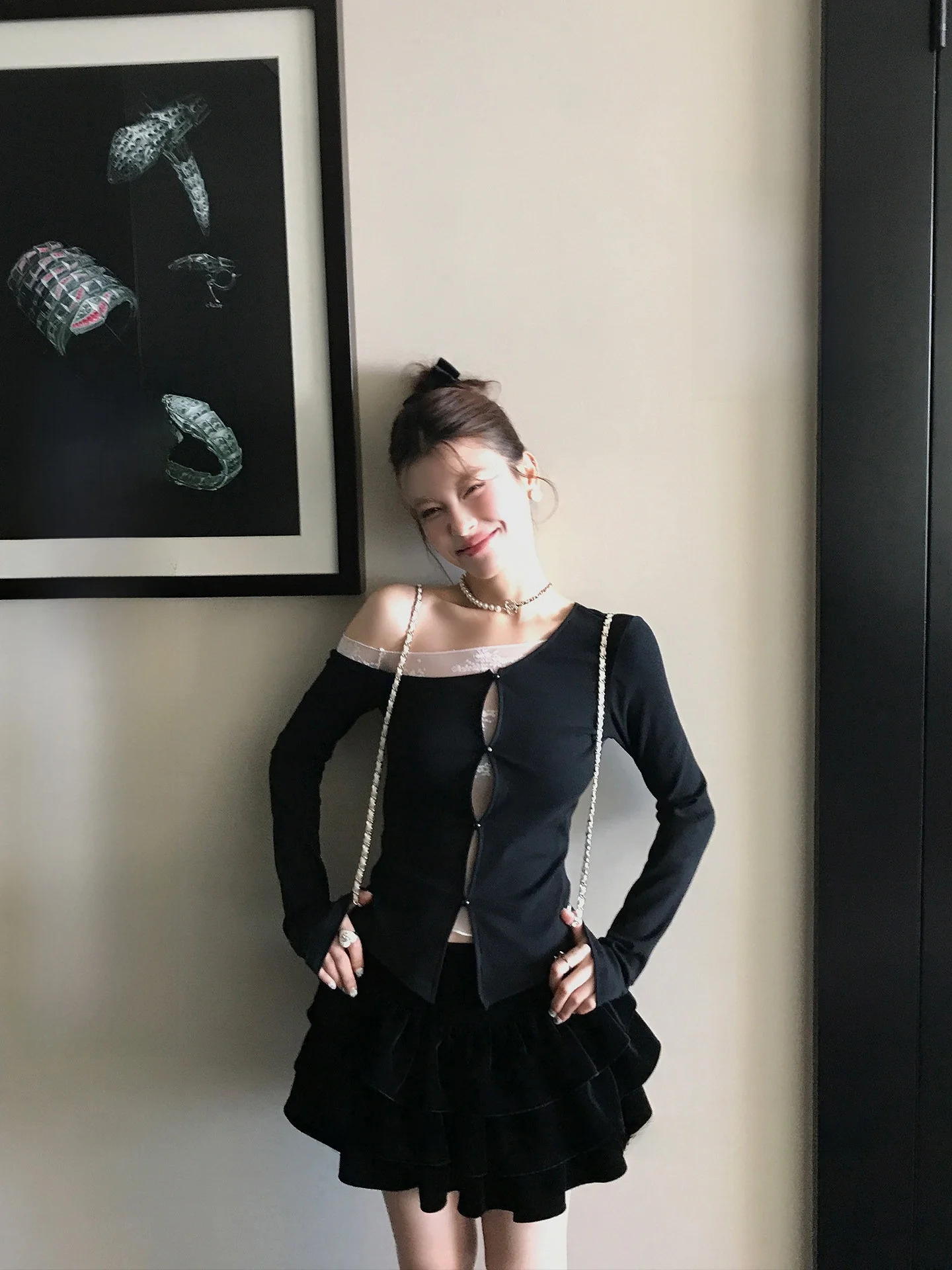 

LIONE Bet Sexy Pure Desire Bla Lace Patchwork Slim Fit T-irt Spicy Girl Spring Sle Long Sve Lace Trim oulder T-S...