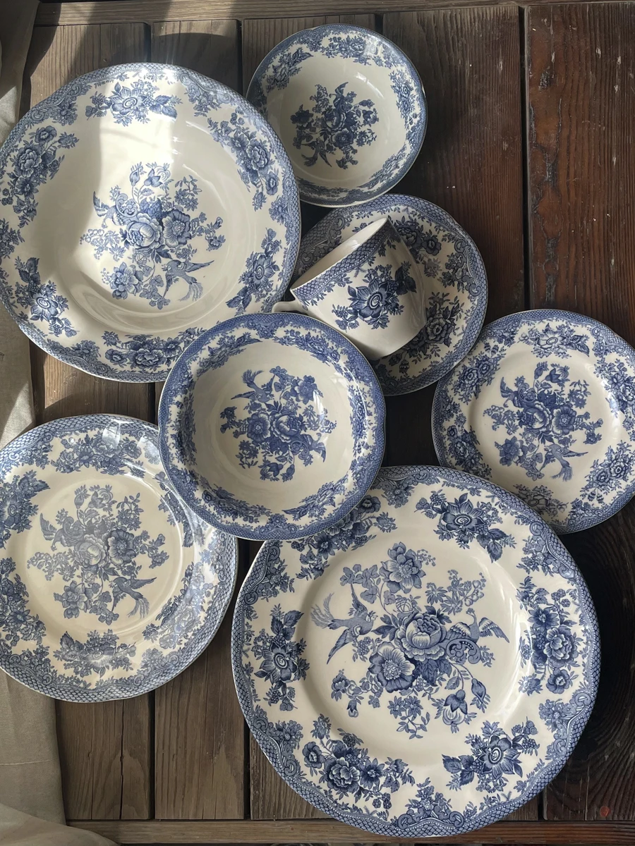 Retro Chinesischer Keramikteller mit Blauem Blumen- und Vogelmuster, Unterglasur-Dekoration, Porzellan, Wohndekor, Rund, 8 Zoll Größe
