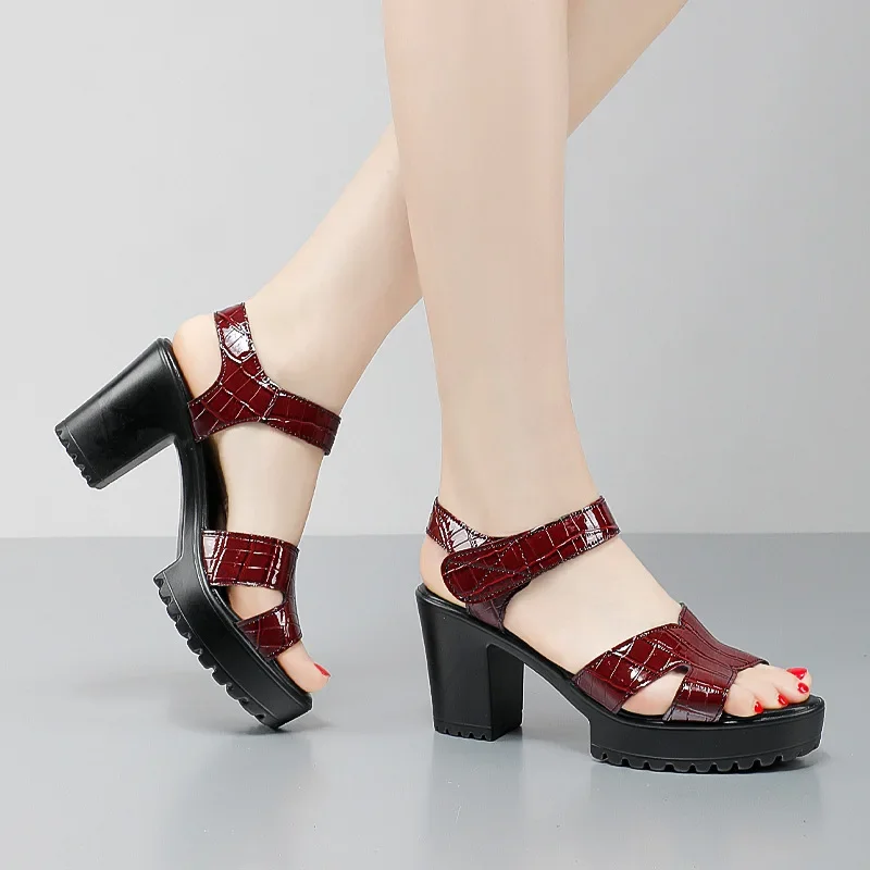 

2025 Women's Patent Leather Peep Toe Sandals Summer Fish Mouth Open Toe Thick Heel Comfortable Platform Dress Shoes Size 32-43