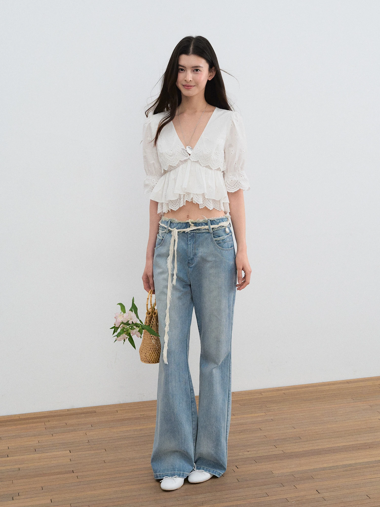 

Футболка из чистого хлопка с кружевной отделкой V-ne 5/4 Sve, женская милая блузка La Lune Du Ciel French Sle, свободный крой, цветная летняя...