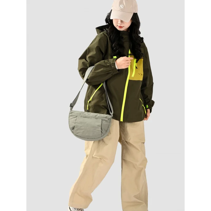 

Workwear-style dumpling bag for men and women, multi-compartment shoulder commuter bag, outdoor travel hiking crossbody bag, lig