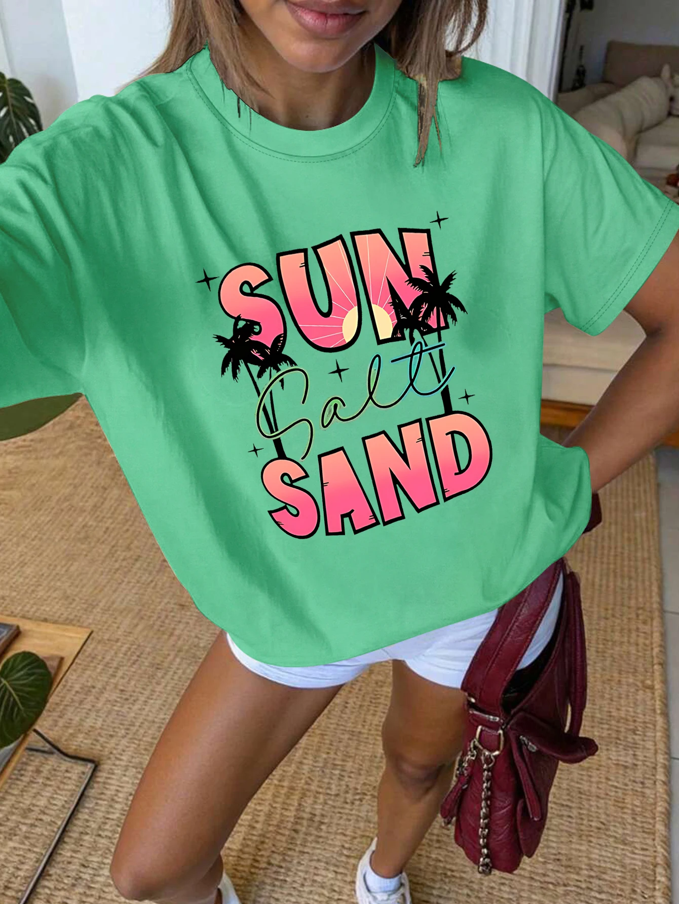 

Женская зеленая футболка больших размеров с коротким рукавом, тропический графический принт «SUN Salt SAND», Sunny & Beach — готовая повседневная футболка