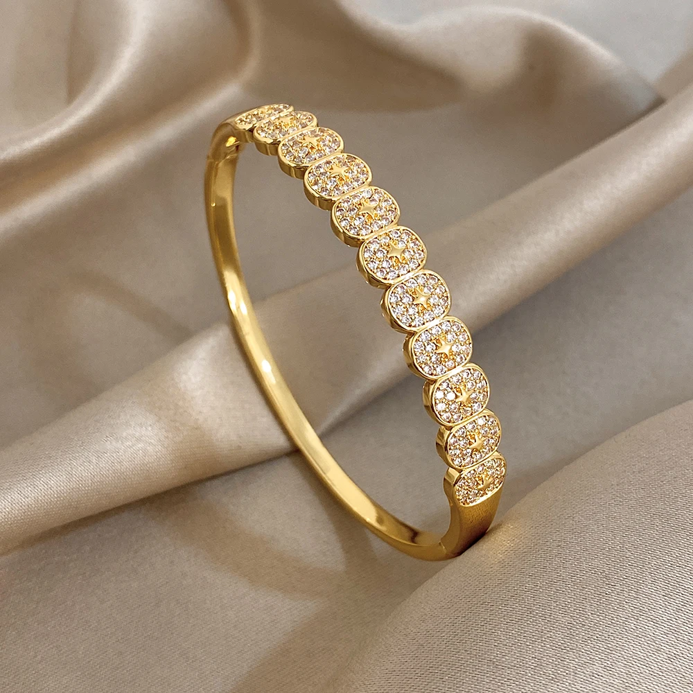 

Freetry Luxury Shiny Full Rhinestone Round Bangle Bracelets Women Elegant Geometric Irregular Gold Color Cuff Spring Bangles New