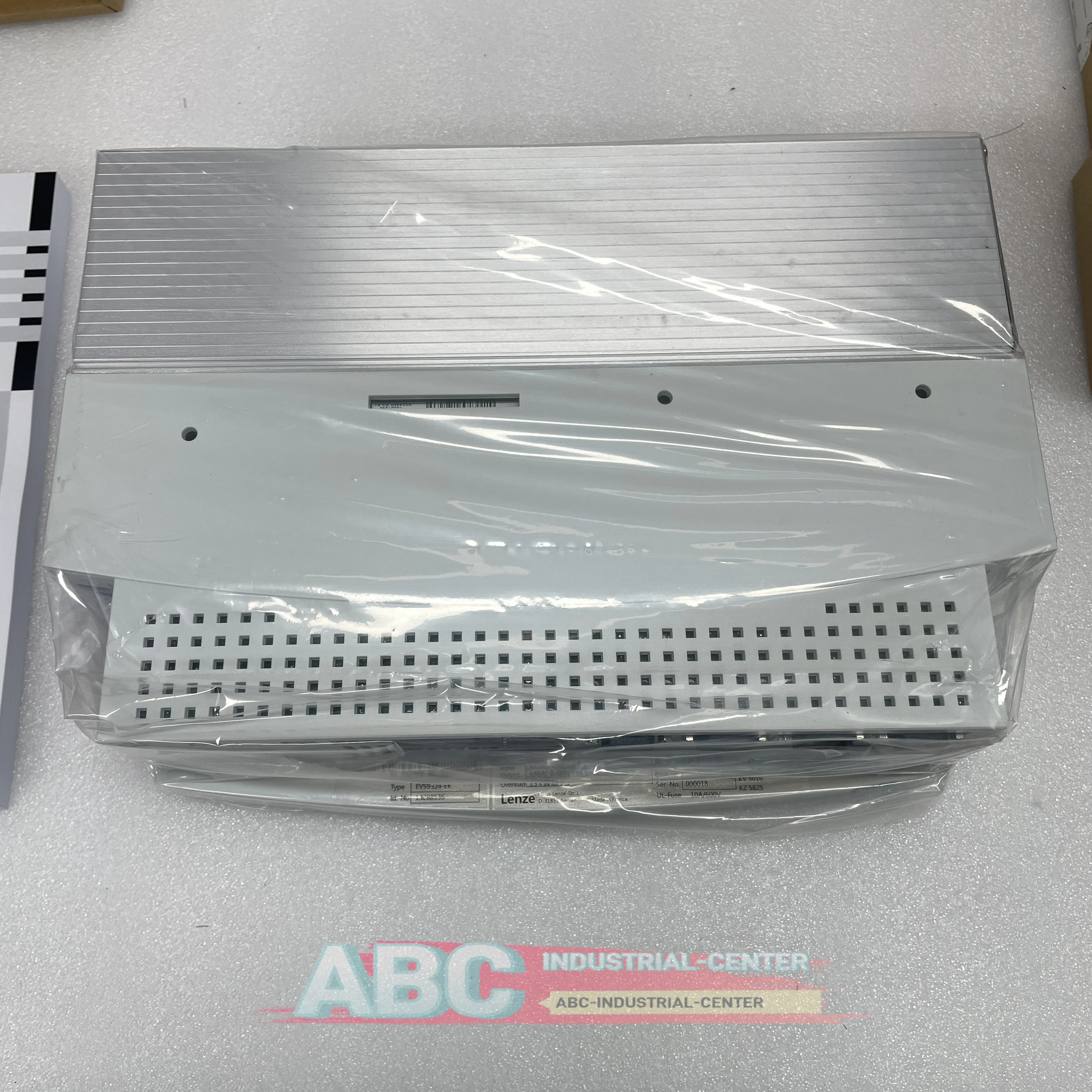 

EVS9322-ES EVS9322-EP Frequency converter new in box EVS9322-EK