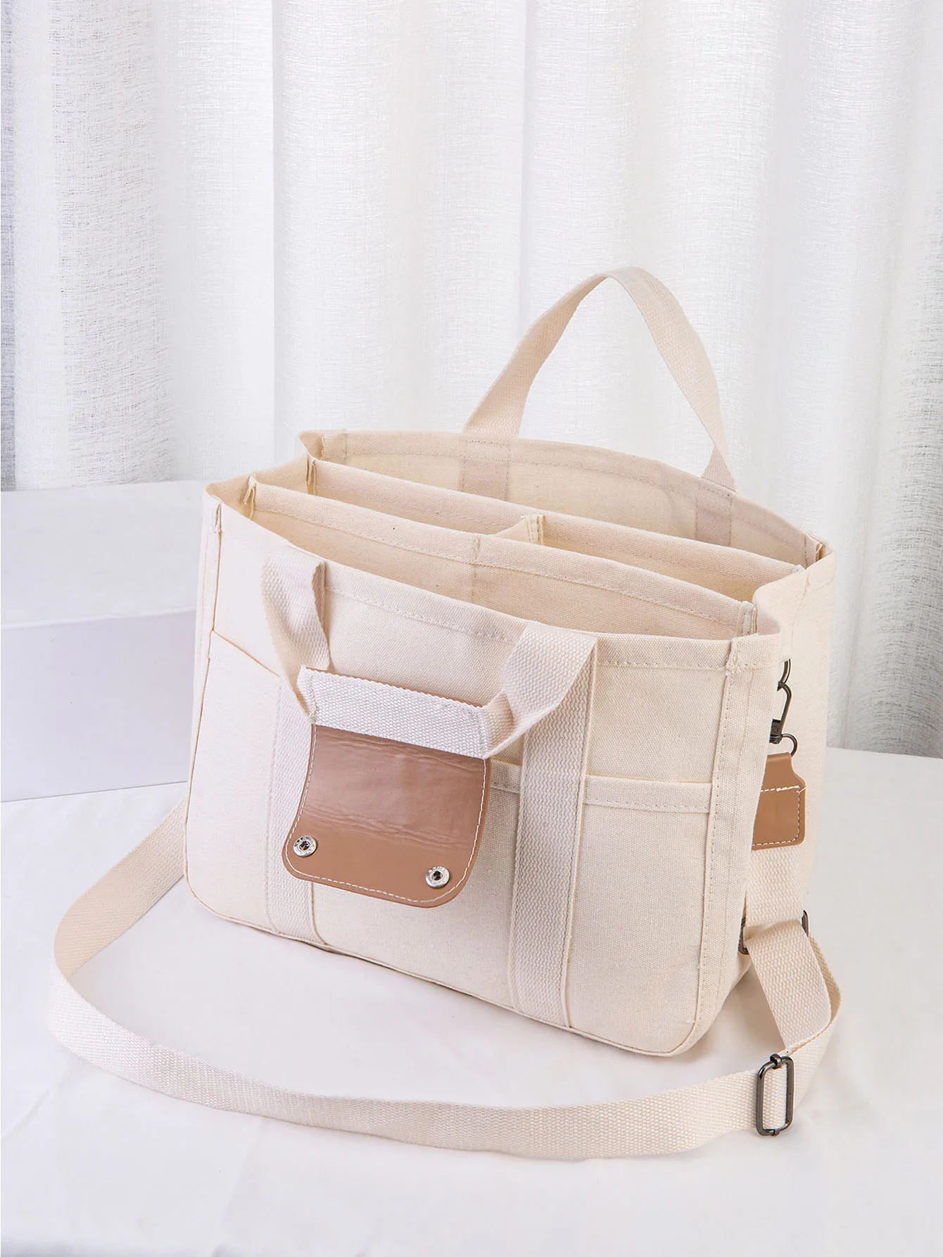 

New Minimalist and Stylish Large-Capacity Multifunctional Canvas Handbag Suitable for Daily Commuting and Weekend Activities