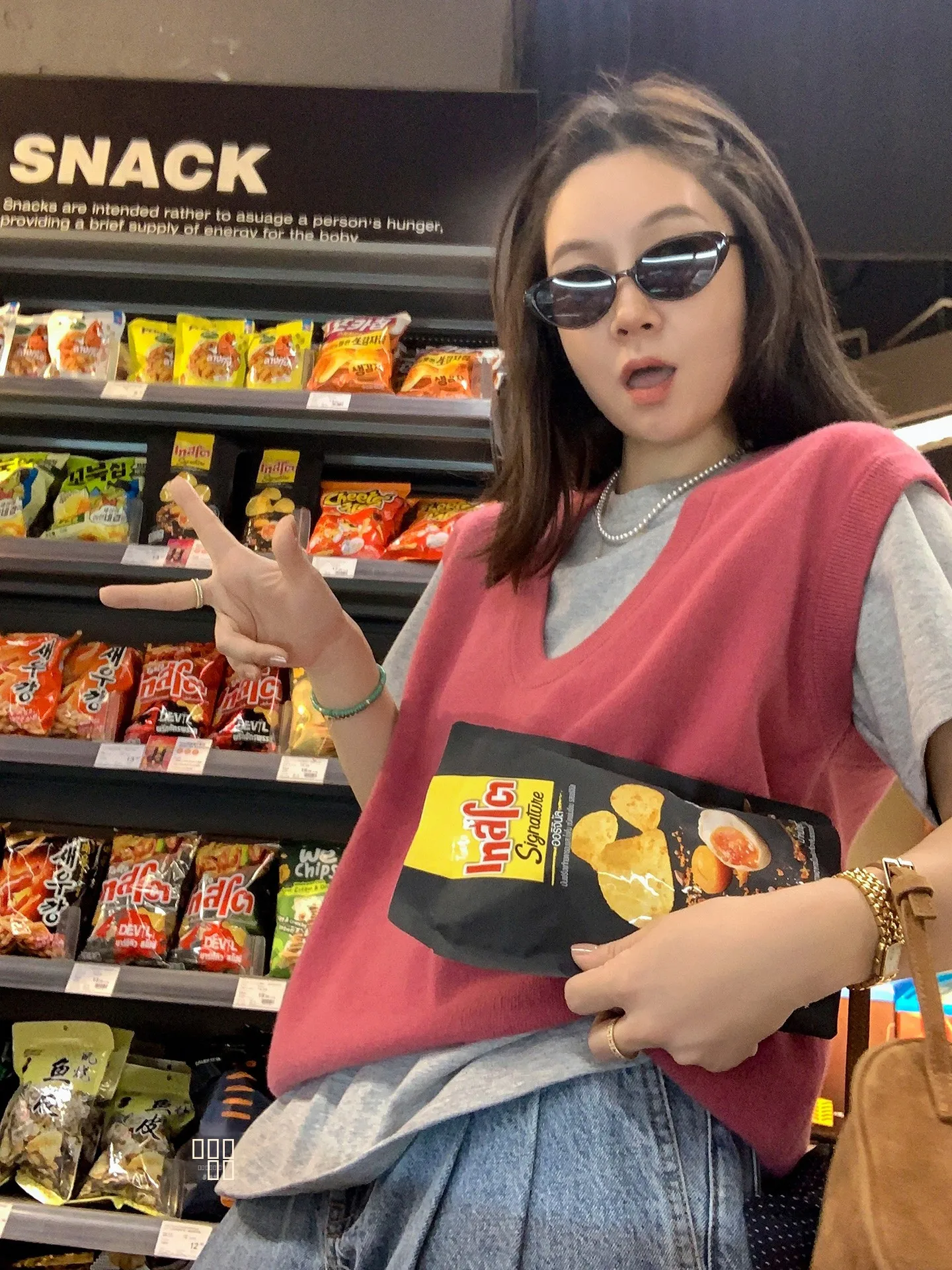 

Liberlin Sisy Knitted Woolen Vest Full Wool U-ne Svel Autumn Winter New Sle Casual Loose Fit Faionable Vest for W...