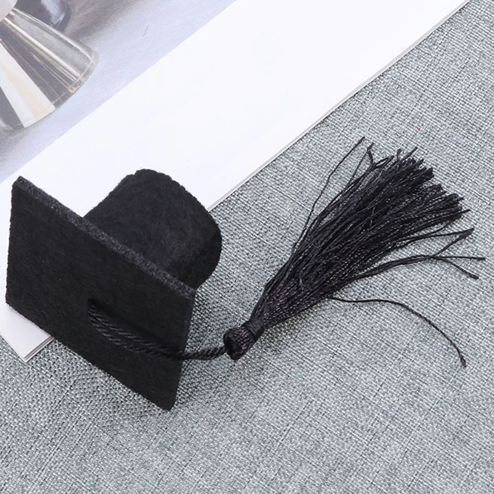 

12 Pcs Doctor Hat Decoration Graduation Bottle Toppers Decorations Has Tassel Party Caps Non-woven Fabric Mother