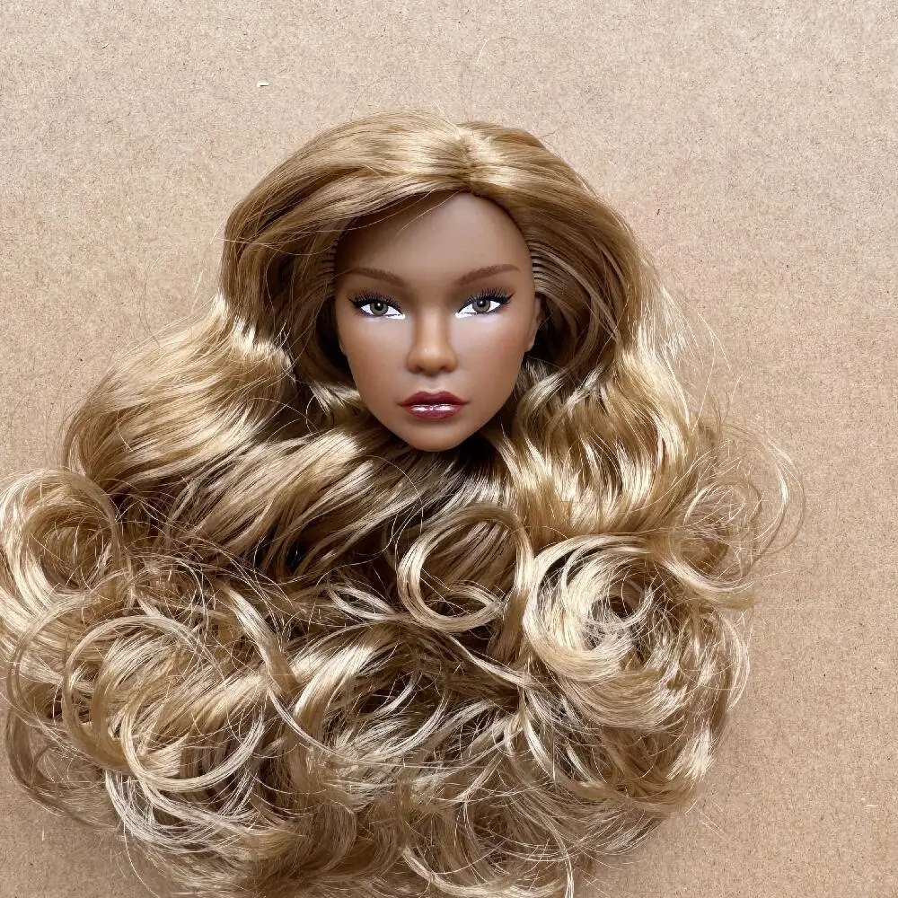 1/6 Maßstab Modellpuppenköpfe mit Maulwurfdetail, mehrfarbige Haaroptionen, braune, weiße, beige Hauttöne für Puppenbau-Sammlerstücke – Detail 23