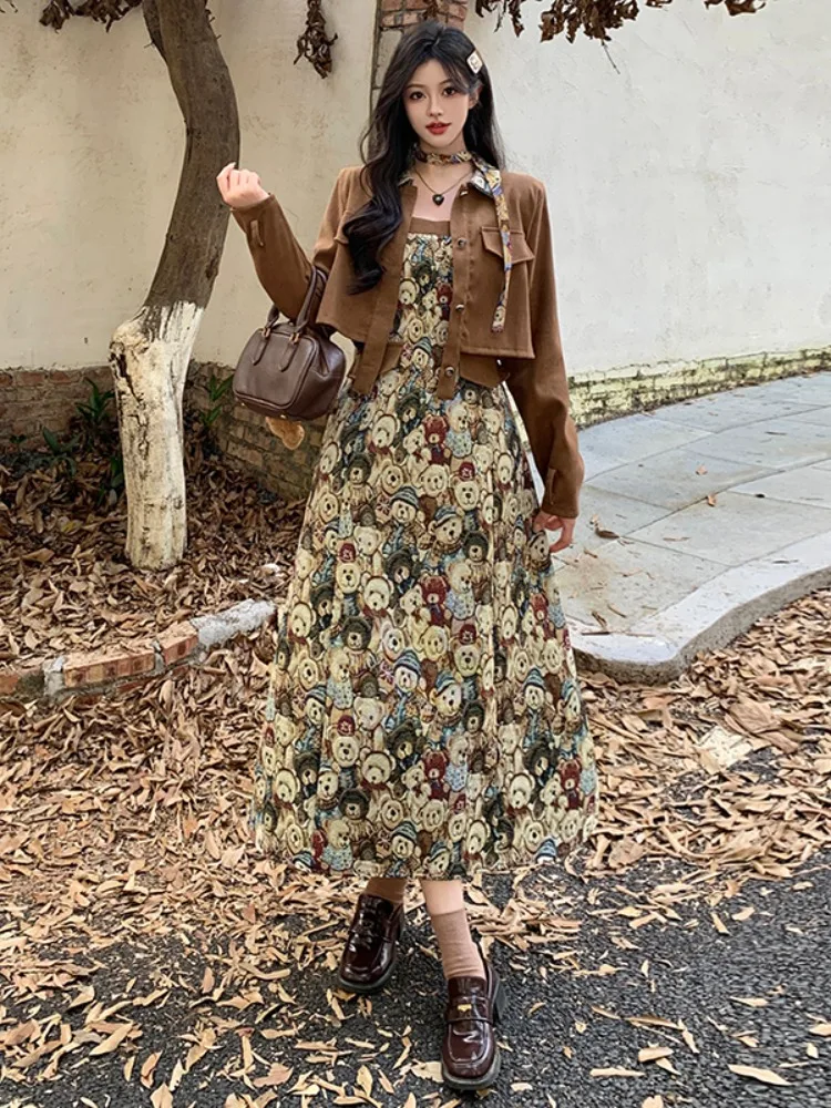 

Женский комплект больших размеров: весеннее платье с уникальным принтом и бретелями, дизайнерский эффект стройности, варианты с коротким и длинным рукавом