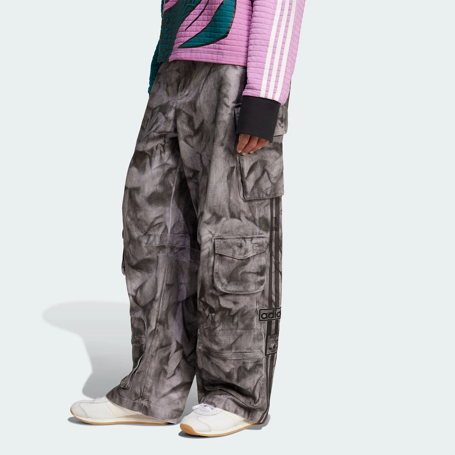 

Adidas Originals Women's Cargo Wide-Leg Woven Pants IW5532