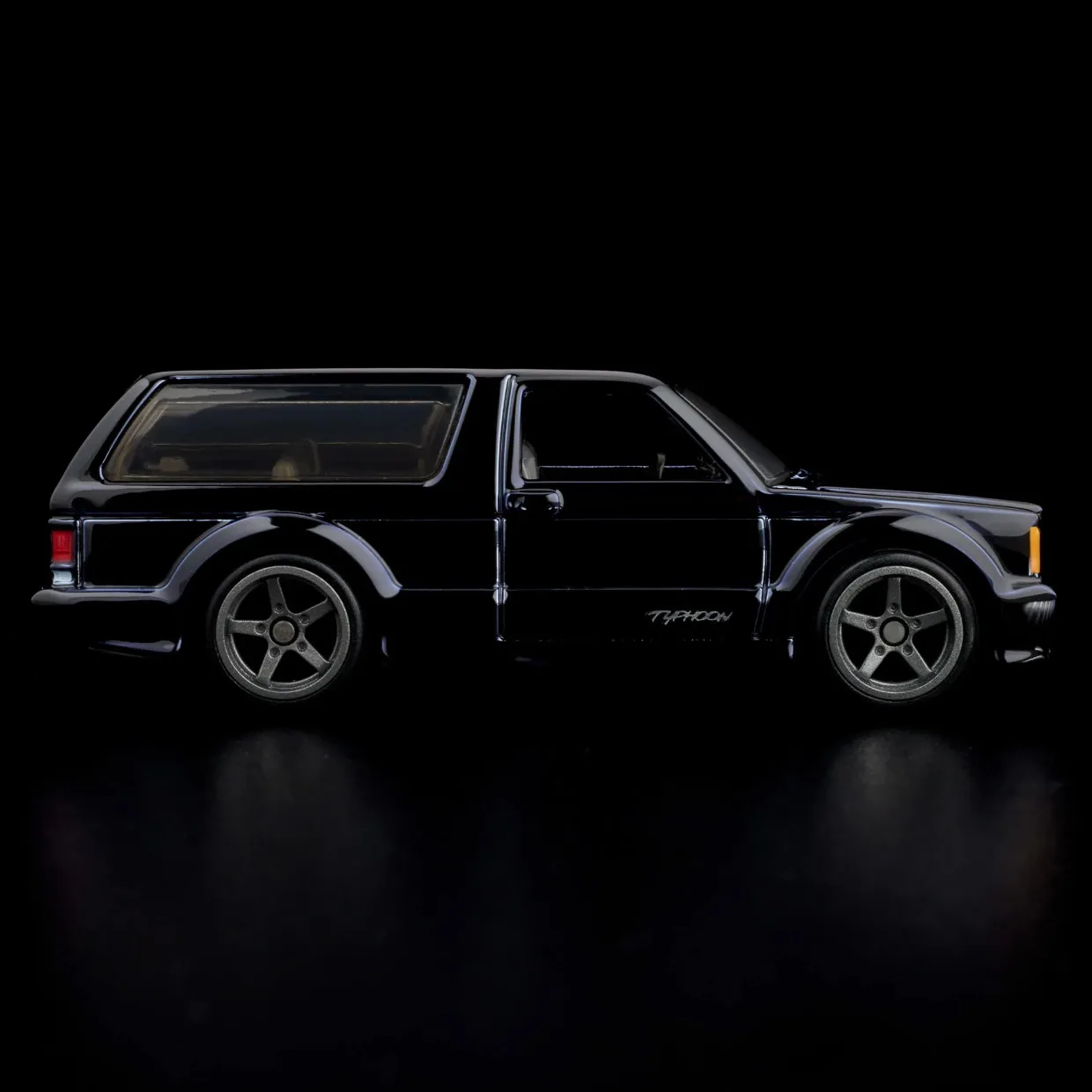 ホットウィール カーズ RLC1992 GMC タイフーン Suv 1/64 メタルダイキャストモデルコレクションおもちゃの車