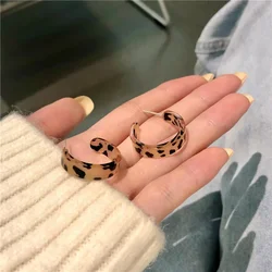 Acetic Acid Leopard Print C-Type Stud Earring for Women Sweet Temperament Simple Retro Cute Resin Geometry Jewelry Brincos Gift