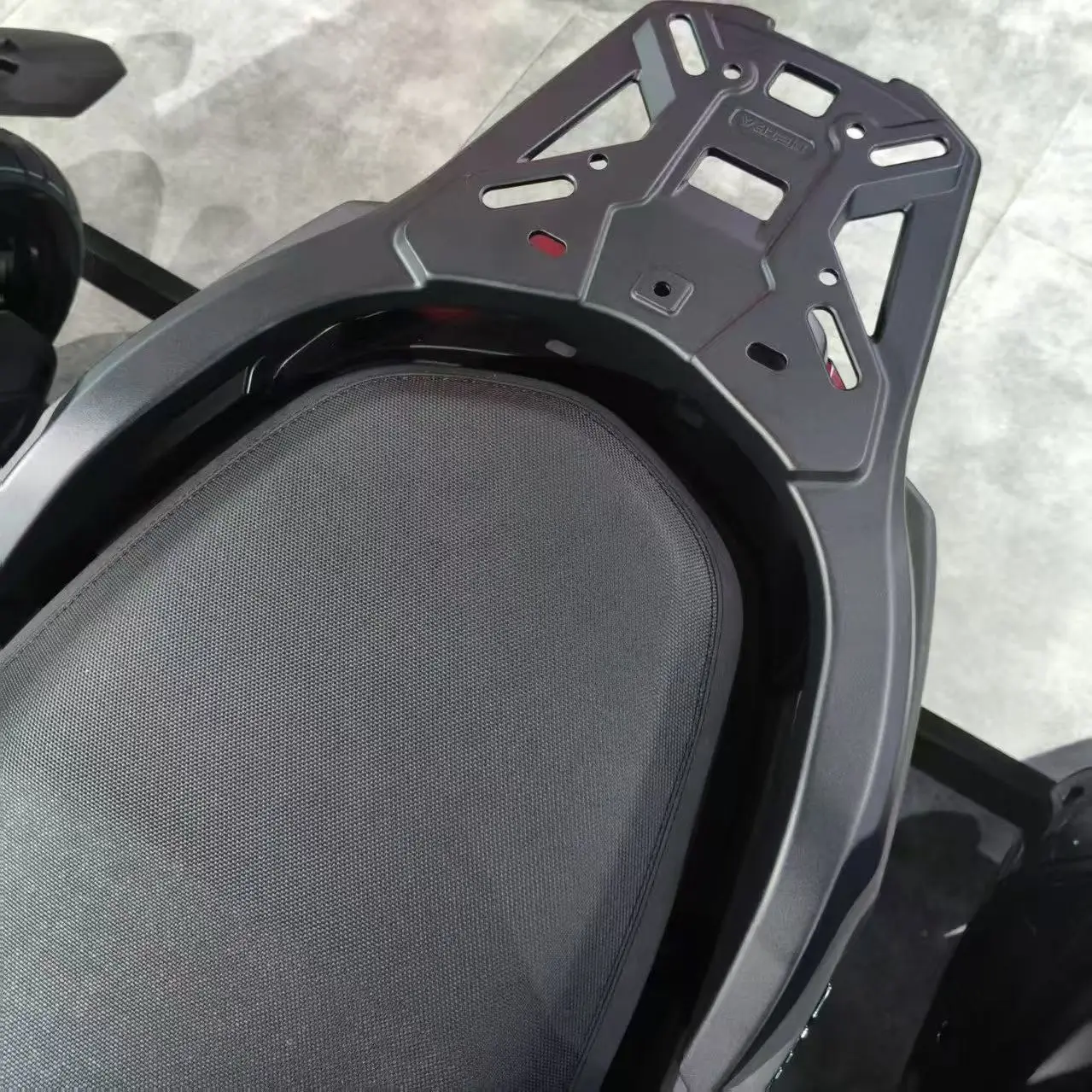 For Yamaha AVENUE125 2025 Motorcycle Thickened Aluminum Alloy Rear Shelves Rear Trunk Racks Luggage Rack Tail Wing Accessories