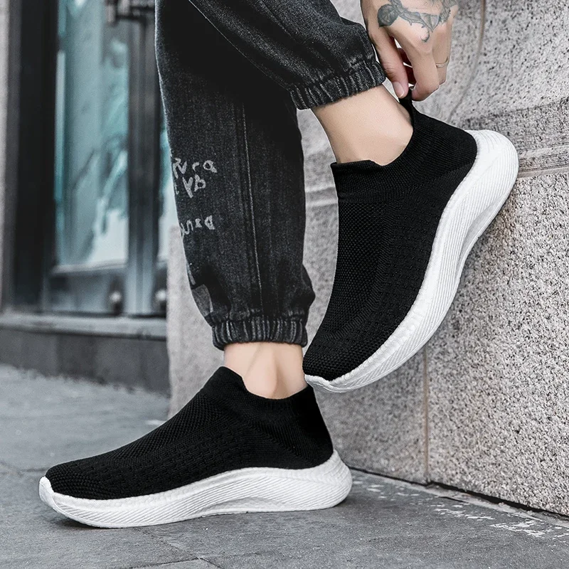 

Man Sneakers Casual Sneakers Autumn Thick Bottom Wear Resistant Fashion Versatile Black Running Mesh Socks Vulcanized Shoes