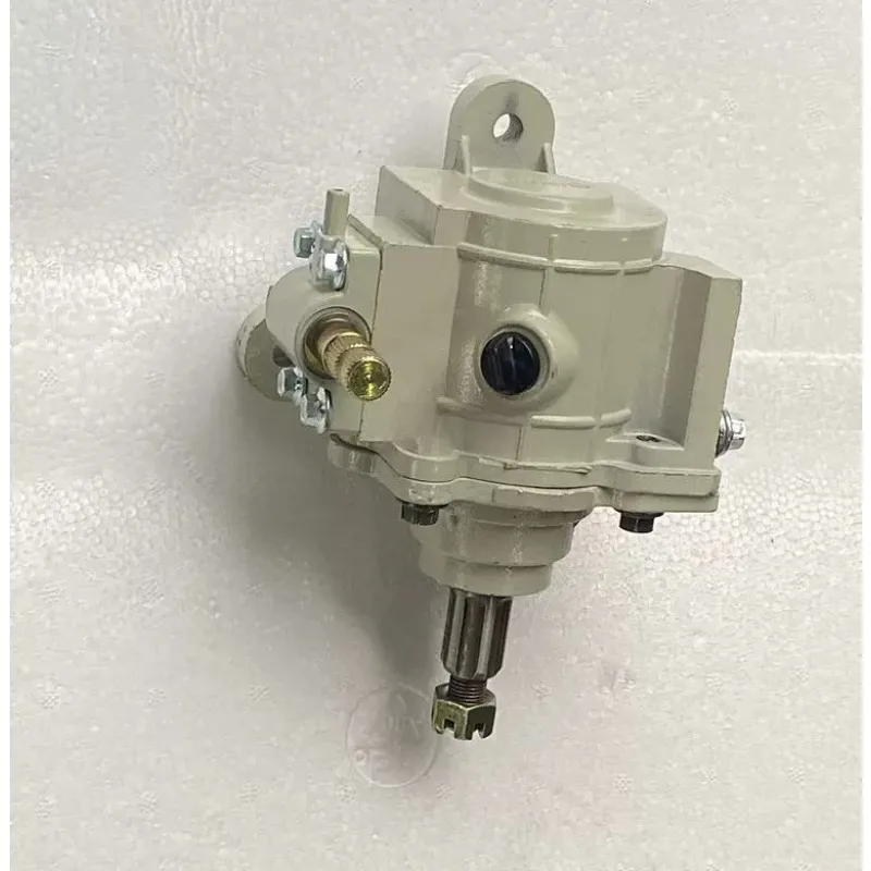 Four-wheel off-road motorcycle accessories, continuously variable speed GY6 shaft drive big bull beach car rear axle reverser