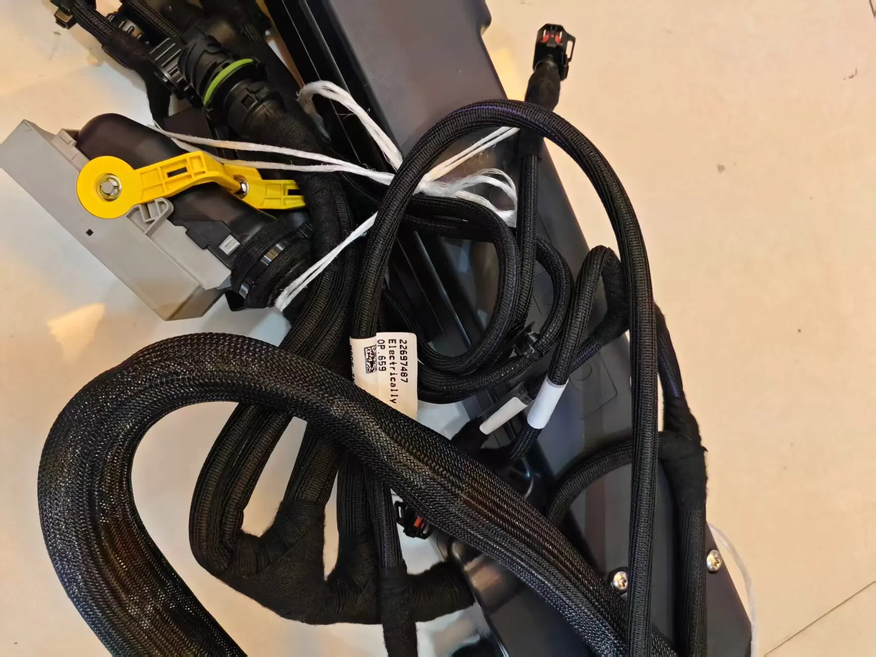Genuine Wiring Harness 22697487 for Penta Engine
