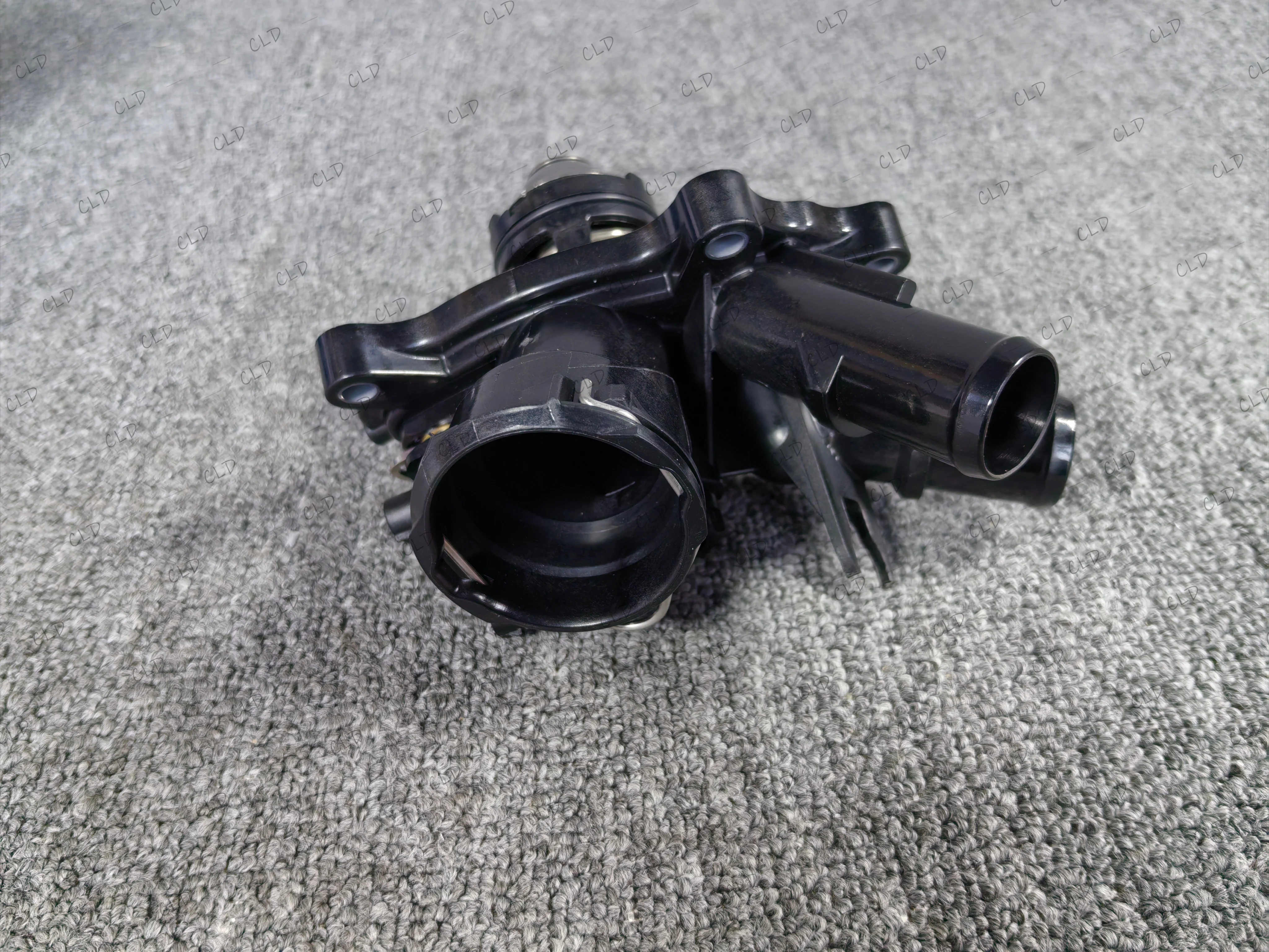 A2712000315 Thermostat Housing Water Coolant Flange 2712000315 2712000215 2712000115 for Mercedes Benz C250 SLK250