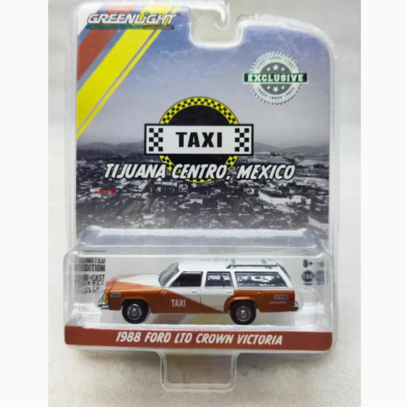 GreenLight 1:64 1988 Ford LTD Crown Travel Taxi Model Alloy Simulation Car Model Classics Adult Souvenir Gift Static Display