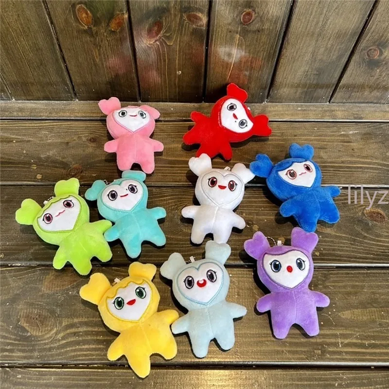 Vendita calda 10 cm coreano Super Star peluche portachiavi ciondolo personaggio dei cartoni animati due volte Momo bella bambola peluche per i fan delle ragazze