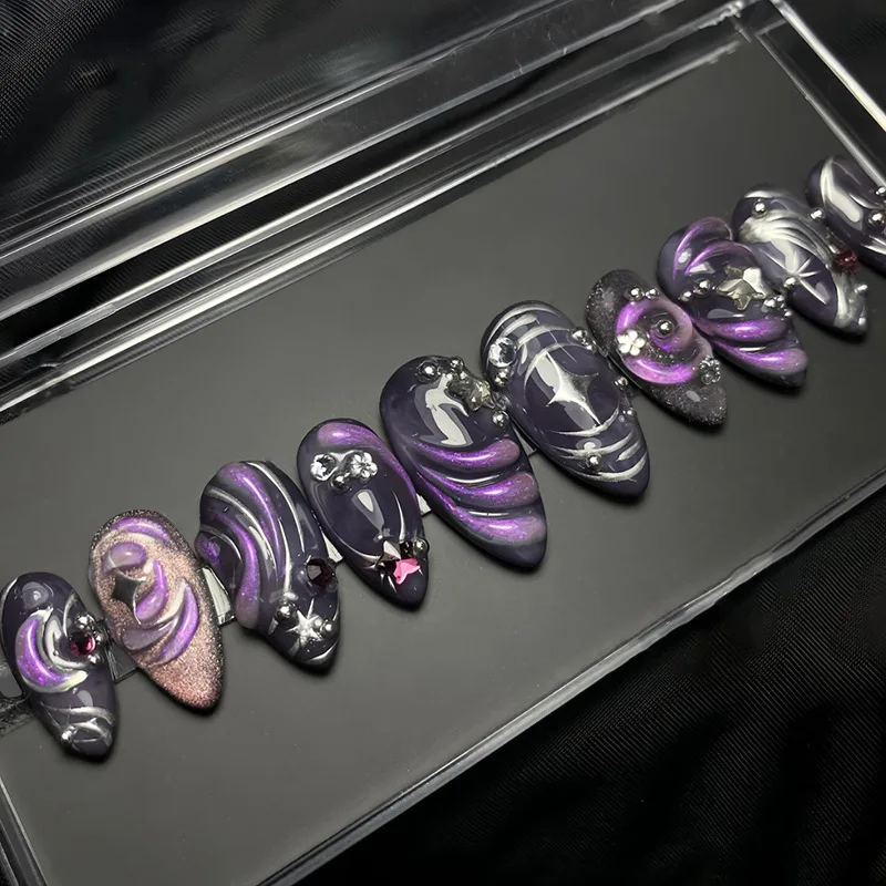 24 pçs roxo escuro perolado unhas falsas y2k imprensa em unhas acrílicas longo amêndoa flash estrelas unhas falsas 3d ondulação decoração wearable