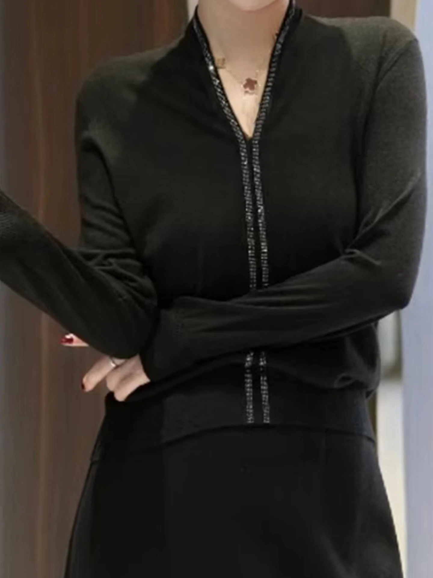 

Ele V-Ne Knitwear Faionable Versatile Simple Design High-End Feel Early Autumn New Arrival Women's Camere Sweater