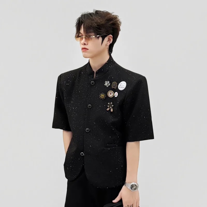 WVGA Spring Summer New Men's Stand Collar Short Sleeved Blazer Sequins Starry Pattern Brooch Decoration Niche Jackets Ins W24586