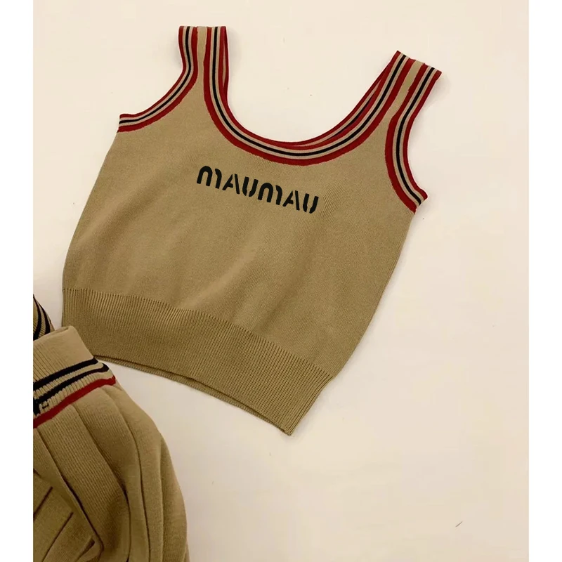 طقم توب وتنورة من Youthful College-Sle Color Blo ort Sve طقم بدلة نسائية راقية من قطعتين للشباب...