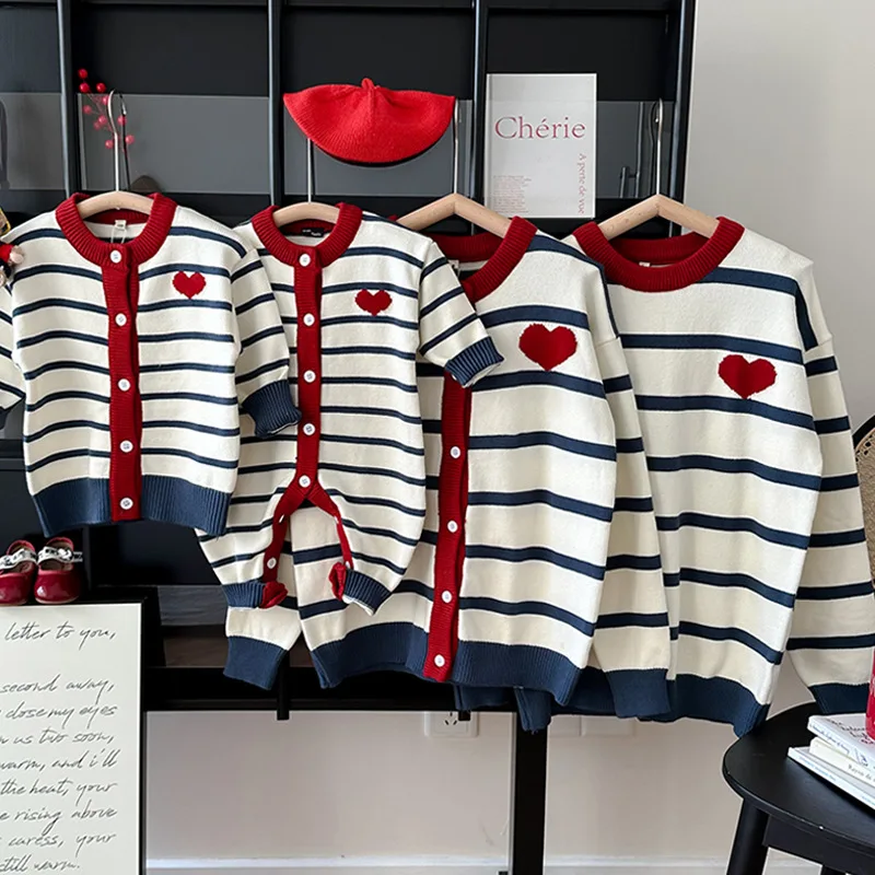 

‌2025 Autumn Mother Daughter Son Matching Knit Cardigan Father Sweater Cute Love Stripe Design Soft Comfortable Family Outfit