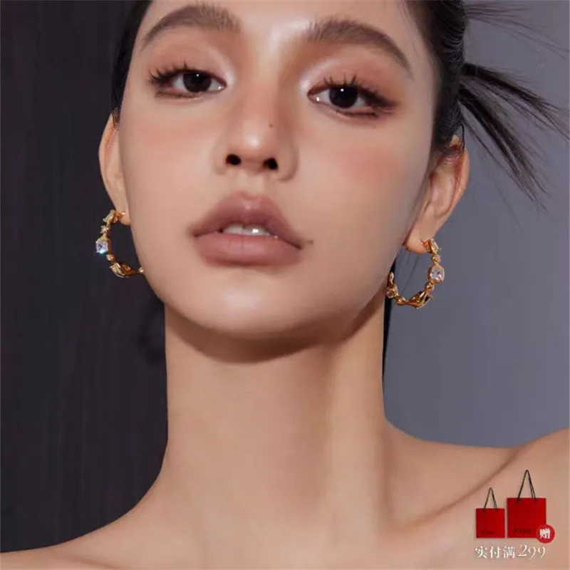 

New Arrival Elegant Metal Zircon C-Shaped Hoop Earrings Luxury Fashion Statement Ladies Jewelry Daily Party Accessory