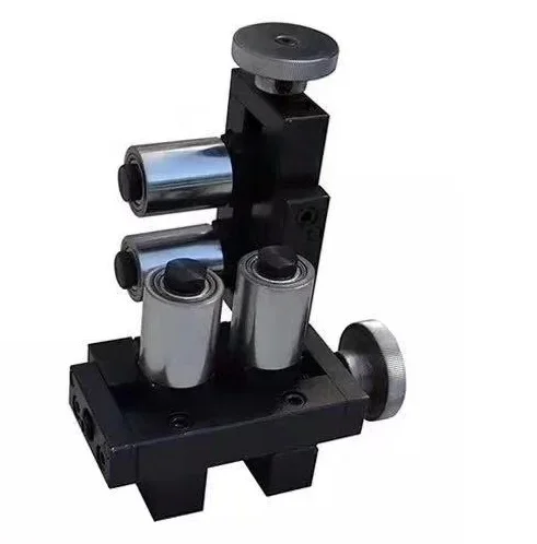 

TX25-110 guide rollers with four adjustable rollers traverse device