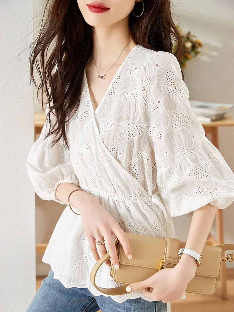 New V-Neck Hollow Out Women Blouse White Embroidery Blouse Shirt Women Tops Camisas Blusa Blusas Camisas De Mujer Blouses M521