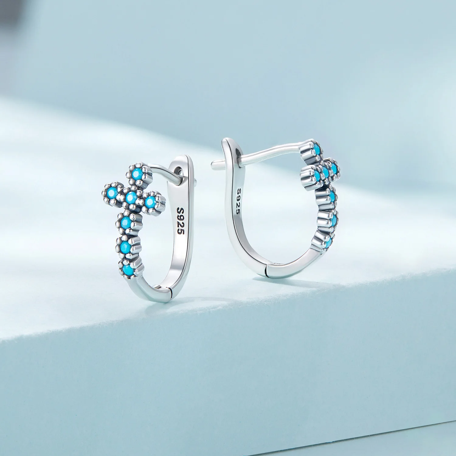 

Cross Earrings S925 Silver Clip Earring High Quality Earrings for Woman Small and Delicate Fashion Jewelry