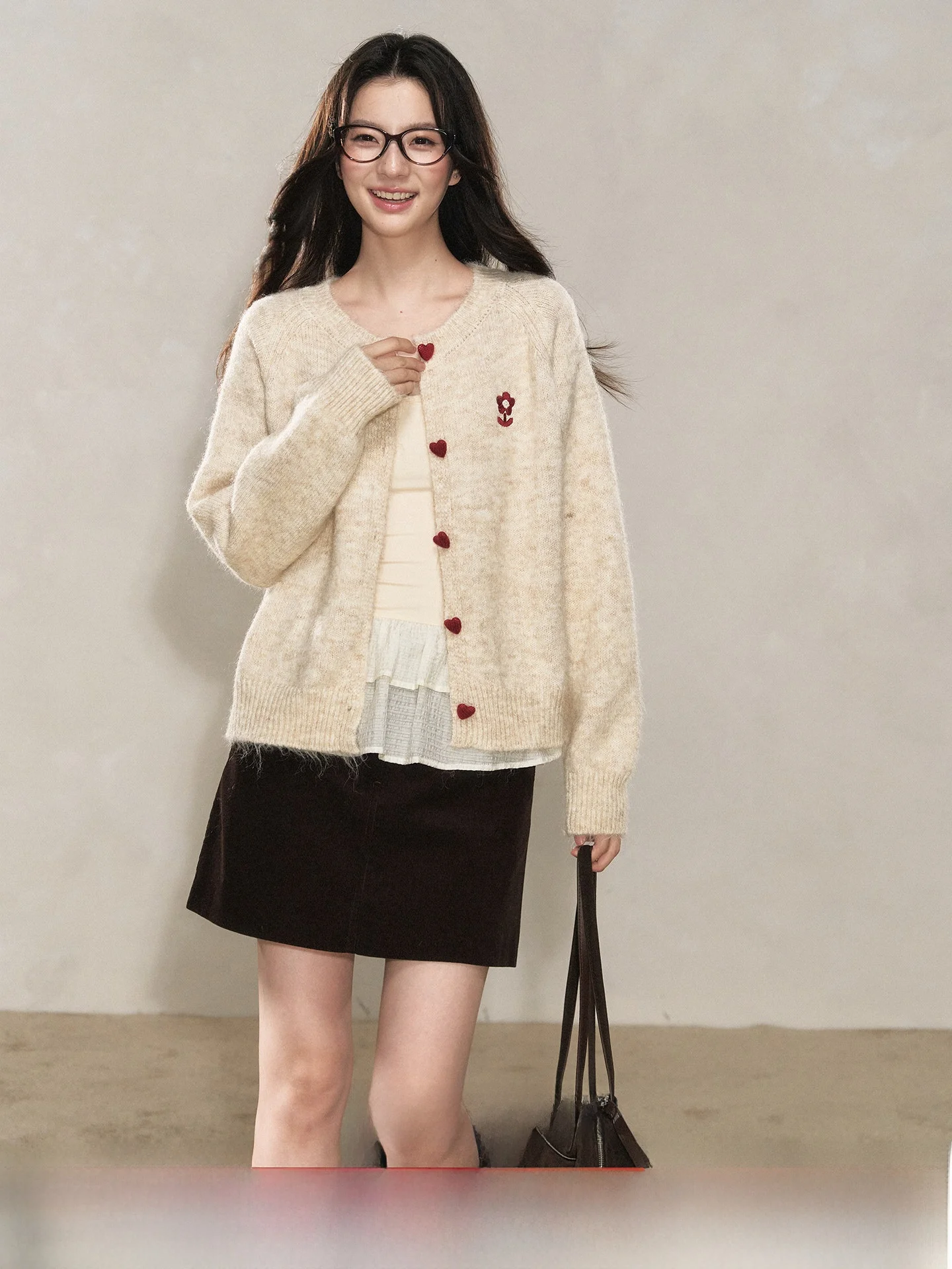 

Женский вязаный свитер-кардиган в корейском стиле, осенняя новинка, элегантный дизайн, высококачественный материал, круглый вырез, L...